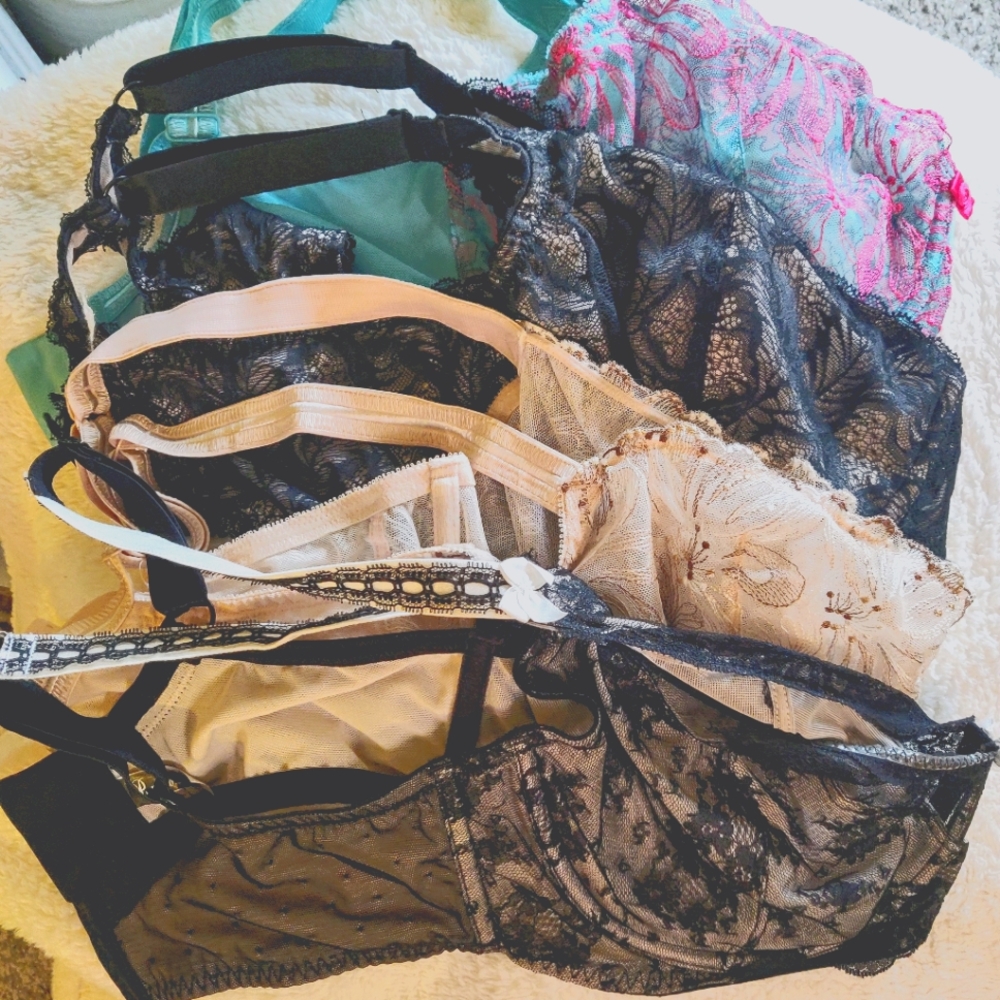 Paramour by Felina bras 40DD